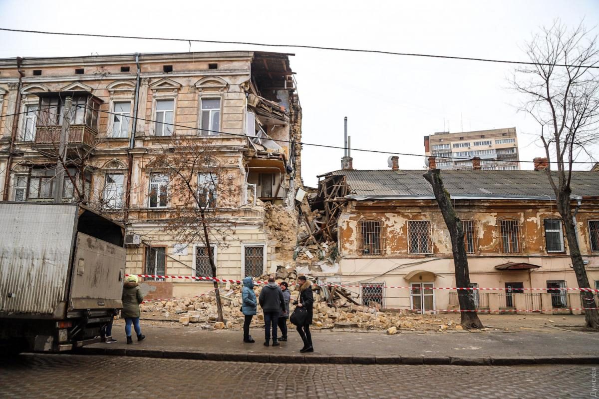 В Одессе обрушился жилой дом. Фото: Думская