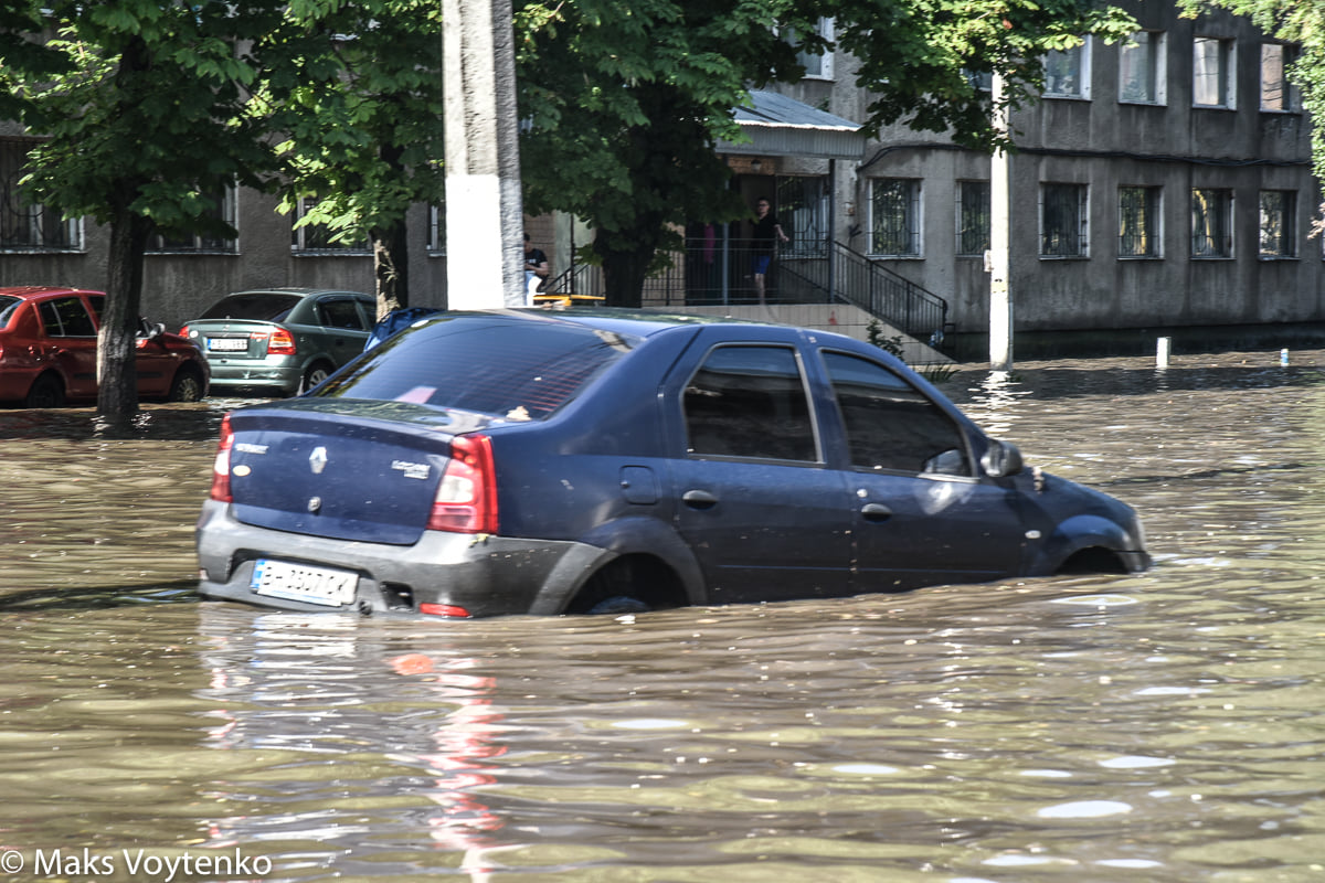 Фото последствий непогоды в Одессе. Автор: facebook.com/maksim.voytenko